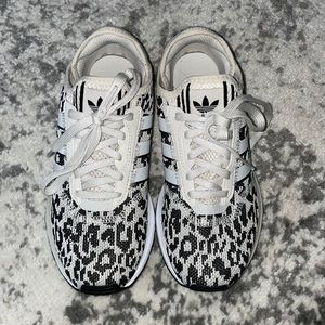 Adidas Swift Run- Animal Print